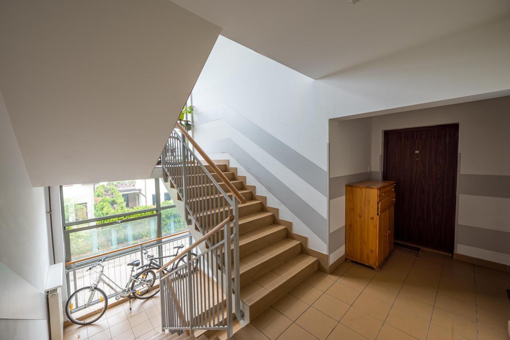 Metro Ksiecia Janusza Cosy Apartment Warschau Exterior foto